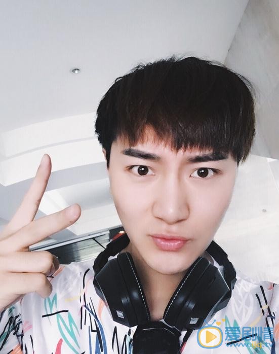 鳳囚凰裴述是誰演的？鳳囚凰裴述扮演者孫亦凡個人資料、寫真及生活照欣賞