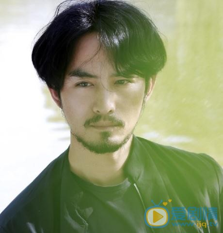 電視劇脫身巫雲甫是誰演的？巫雲甫扮演者張曉晨個人資料、寫真及生活照欣賞