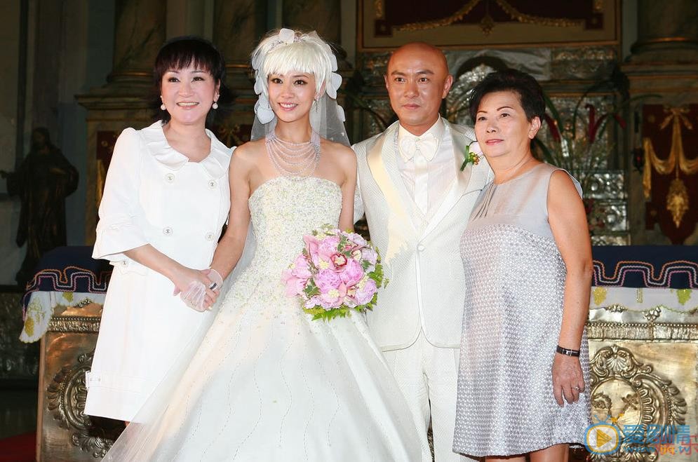 張茜個人資料簡介 張茜和張衛健結婚照