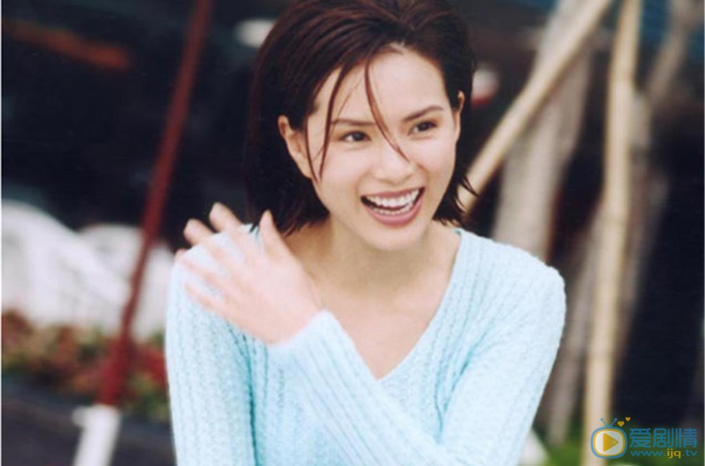 海棠經雨胭脂透馮春言是由誰飾演的？她是一個怎樣的人？