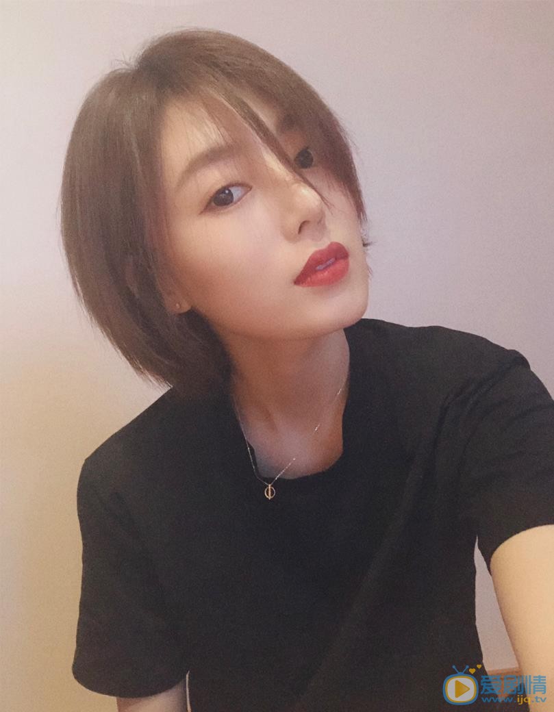 幸福一家人白雪是誰演的?白雪扮演者何美璇個人資料、寫真及生活照欣賞