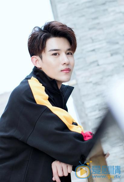 將夜謝承運是誰演的?謝承運扮演者蒙恩個人資料、寫真及生活照欣賞