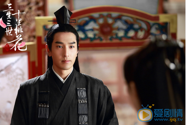  三生三世十里桃花夜華為什麼總穿赤黑色玄色衣服？夜華為什麼不穿白色衣服？