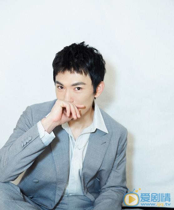 幕後之王凱文是誰扮演的？幕後之王凱文扮演者鄔立朋個人資料、寫真生活照