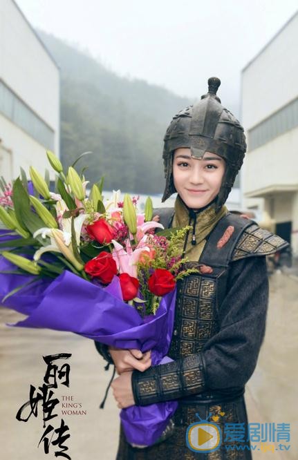 《麗姬傳》殺青 迪麗熱巴張彬彬曝殺青現場照