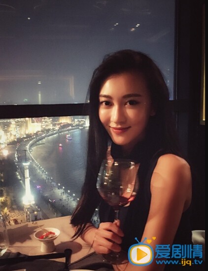 三個奶爸民警於麗是誰 於麗的扮演者逯恣禎個人資料及生活照