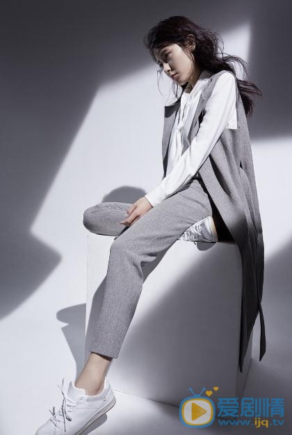 兒科醫生葉梅是誰演的？兒科醫生葉梅扮演者曾黎個人資料、寫真及生活照欣賞