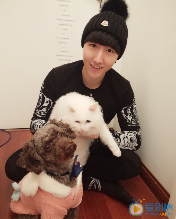 朱晨辰個人資料簡介 朱晨辰演藝經歷  朱晨辰寫真圖片