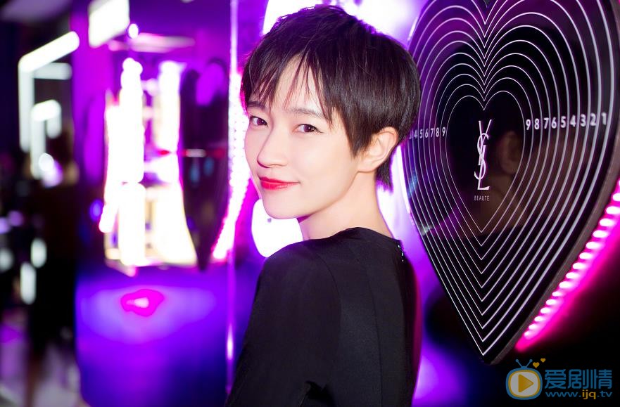 愛情進化論鹿飛師姐是誰飾演的？鹿飛師姐扮演者焦俊艷個人資料、寫真及生活照欣賞