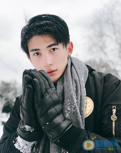 李向哲個人資料簡介 李向哲寫真