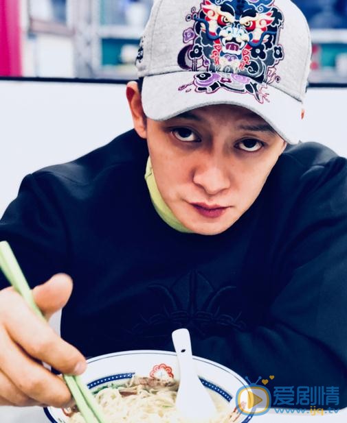 一路繁花相送劉浩然是誰演的？劉浩然扮演者夏銘浩個人資料、寫真及生活照欣賞