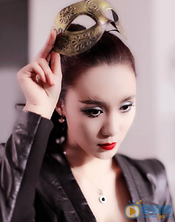 閆佳穎個人資料簡介 閆佳穎《校園修仙傳》劇照