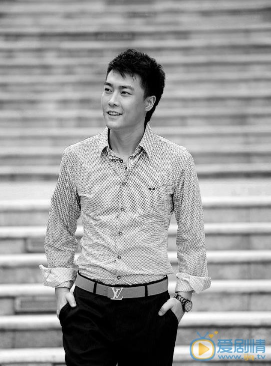 正陽門下小女人範金友是誰扮演的?範金友扮演著喬大韋個人資料、寫真生活照