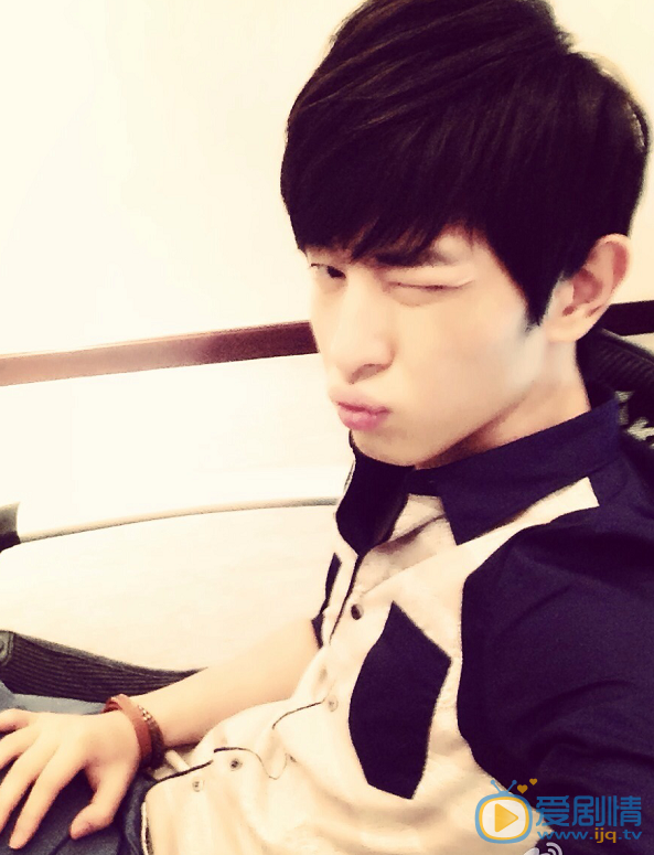 歡樂頌2謝童是誰演的？謝童扮演者鄧倫個人資料生活寫真照欣賞