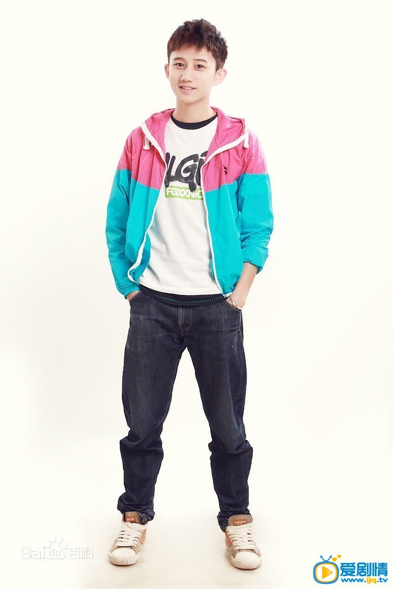 梁振倫個人資料簡介 梁振倫寫真生活照