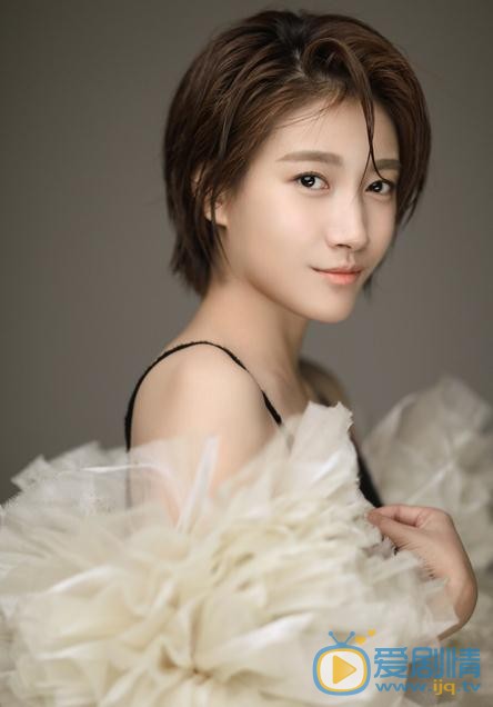 生逢燦爛的日子范榮是誰演的？生逢燦爛的日子范榮扮演者啜妮個人資料、寫真及生活照欣賞