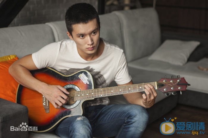 政委中余庚揚的扮演者是誰？余庚揚扮演者王冠個人資料簡介