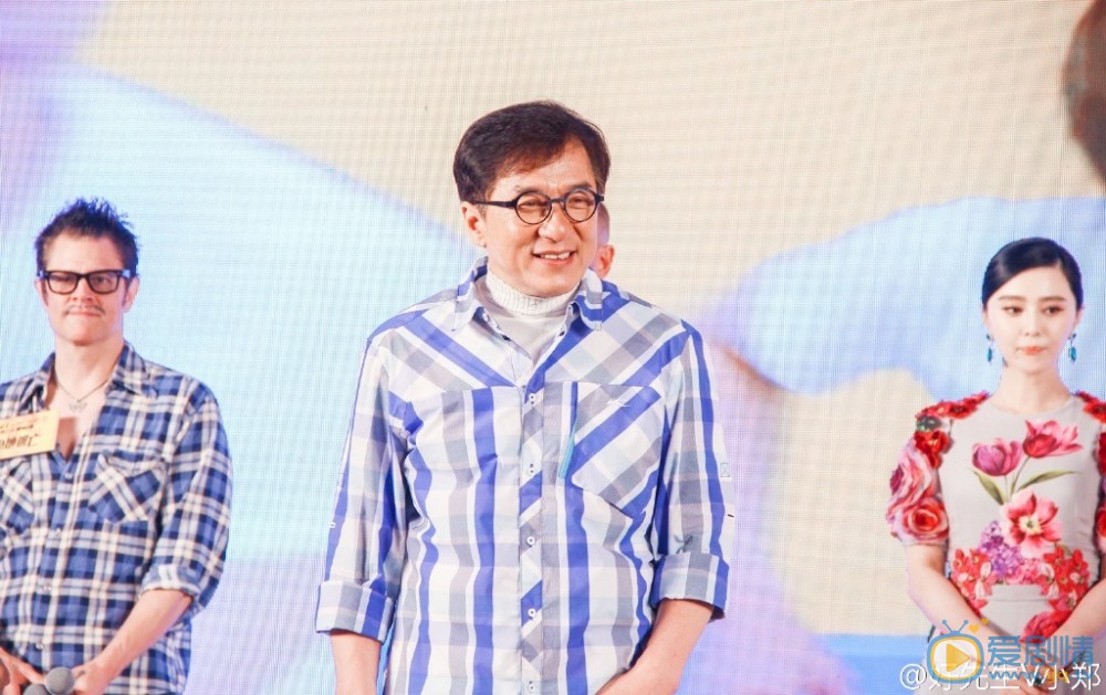 電影絕地逃亡在京舉行首映 范冰冰贊成龍大哥暖男小太陽 絕地逃亡劇情介紹