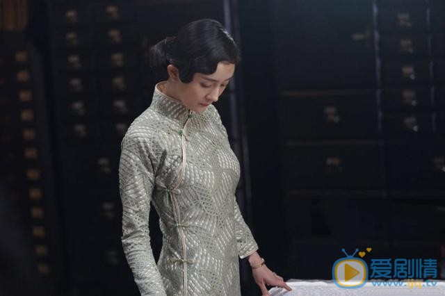 電影《解放了》造型首曝光 楊冪旗袍裝獲贊連連