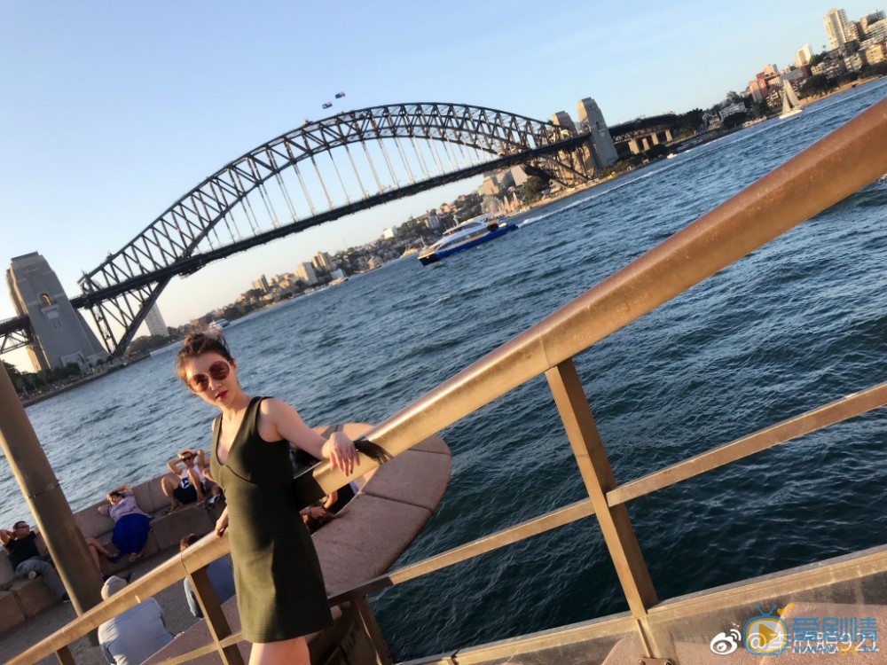 小樓又東風林美鳳是誰演的？林美鳳扮演者李欣聰個人資料、寫真及生活照欣賞