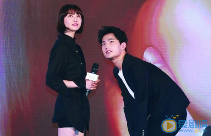 微微一笑很傾城“跨元愛情”發布會 楊洋現場解剖“花式吻戲”