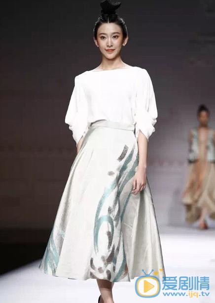 張琳藝個人資料簡介 張琳藝T台照