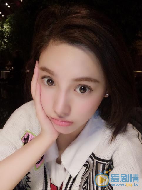 巴清傳巴七芙是誰？巴七芙扮演者彭小苒個人資料、寫真及生活照欣賞