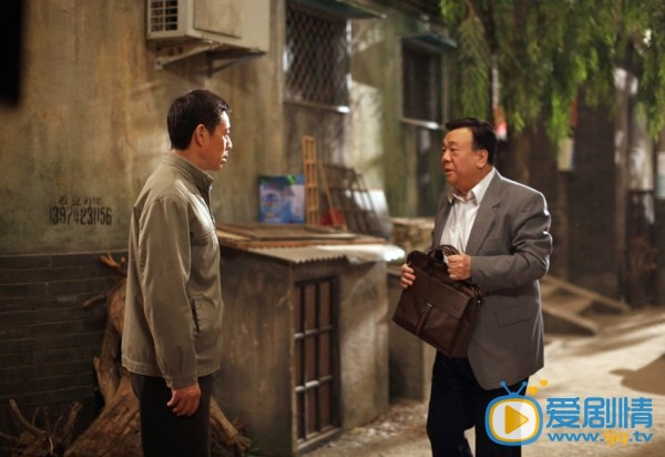 眾星加盟《歲月如金》現人間百態