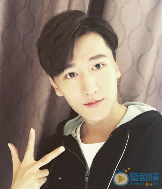 斗破蒼穹墨黎是誰演的？墨黎扮演者竇柏林個人資料、寫真及生活照欣賞