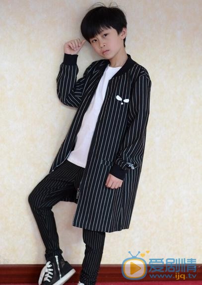 崔璨個人資料簡介 崔璨寫真