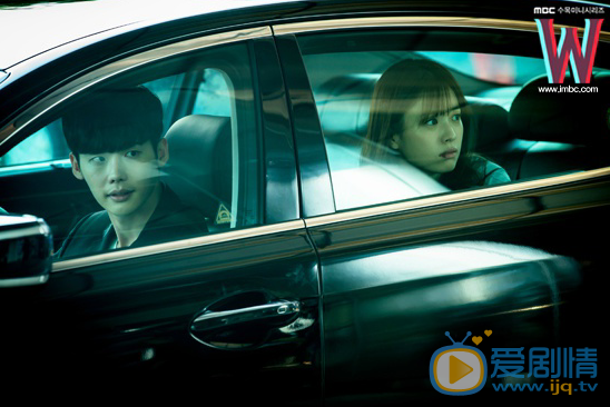 W兩個世界召喚人的規則是什麼？