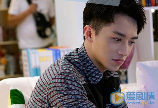 愛情進化論丁宇揚是誰演的？丁宇揚扮演者許魏洲個人資料、寫真及生活照欣賞