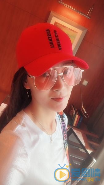 獵毒人江伊楠是誰演的？江伊楠扮演者侯夢莎個人資料、寫真及生活照欣賞