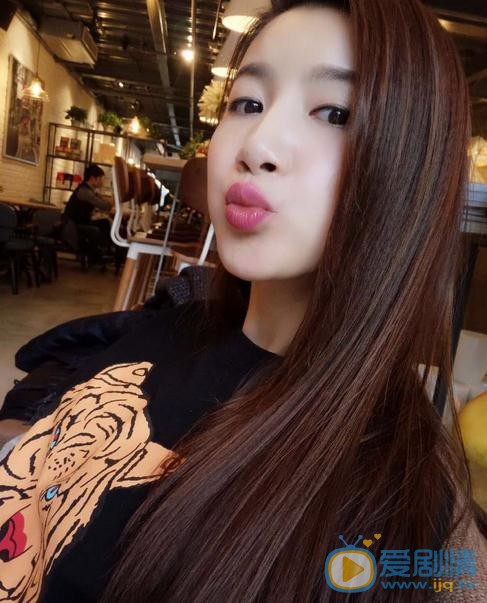 親愛的她們許佳雯是誰演的？許佳雯扮演者徐立個人資料、寫真及生活照欣賞