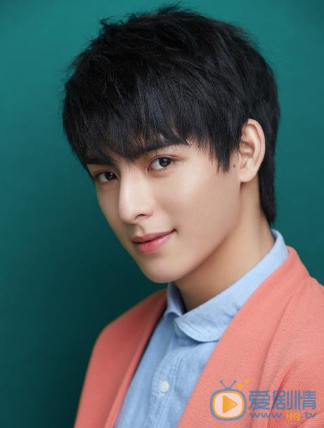 沙海蘇萬是誰扮演的？沙海蘇萬扮演者王皓軒個人資料及寫真生活照