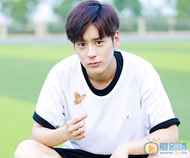 路從今夜白魏子健是誰演的？路從今夜白魏子健扮演者魏哲鳴個人資料、寫真及生活照欣賞