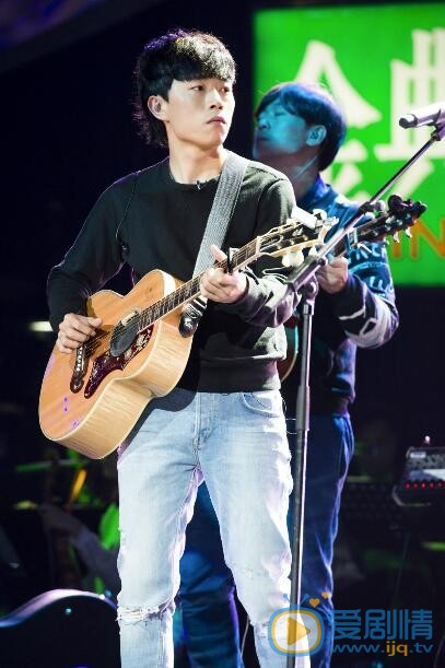 歌手趙雷的《成都》為什麼能夠大火？趙雷受歡迎原因分析