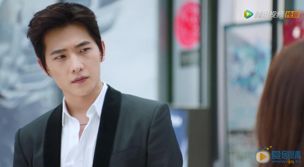 全職高手葉秋和葉修兩人是什麼關係？