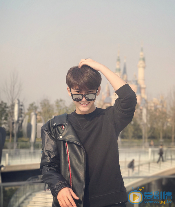 浪花一朵朵唐一白是誰演的？唐一白扮演者熊梓淇個人資料及寫真生活照欣賞