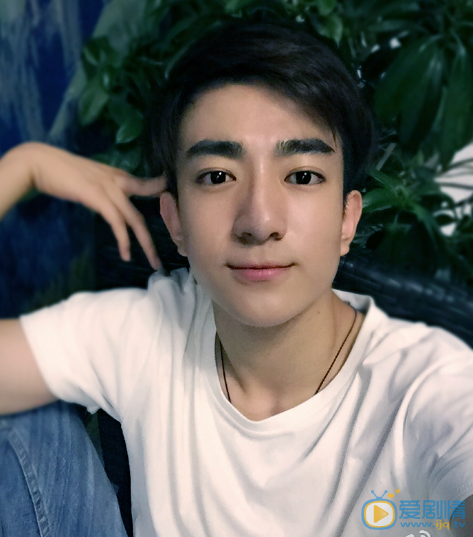 獨步天下褚英是誰演的?褚英扮演者王凱熠個人資料及生活寫真照欣賞