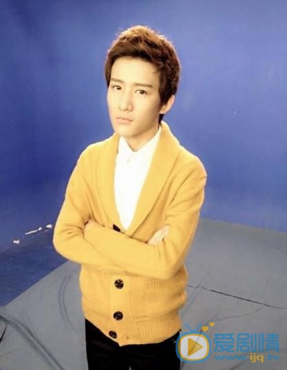 鳳囚凰柳色是誰演的？鳳囚凰柳色扮演者盧卓個人資料、寫真及生活照欣賞