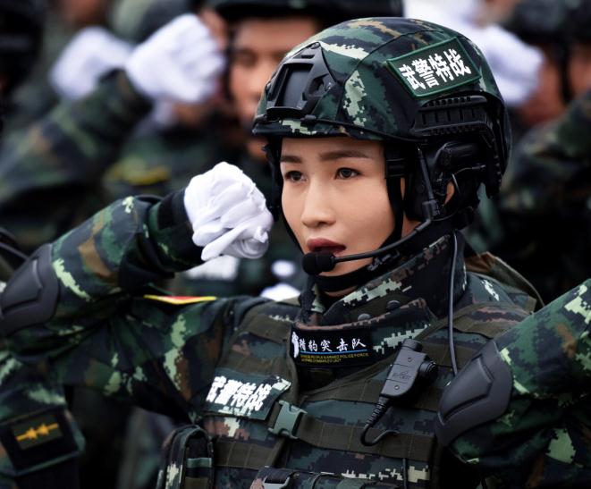 楊亭個人資料簡介 楊亭《利刃出擊》劇照