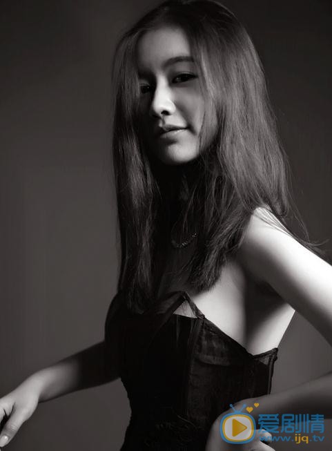 楚喬傳阿蘿是誰演的？阿蘿扮演者李春嬡個人資料、寫真及生活照欣賞