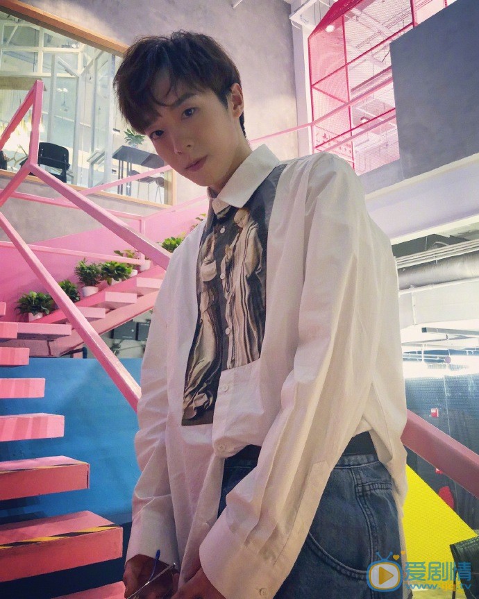 苑子豪個人資料簡介 苑子豪個人經歷 苑子豪寫真圖片