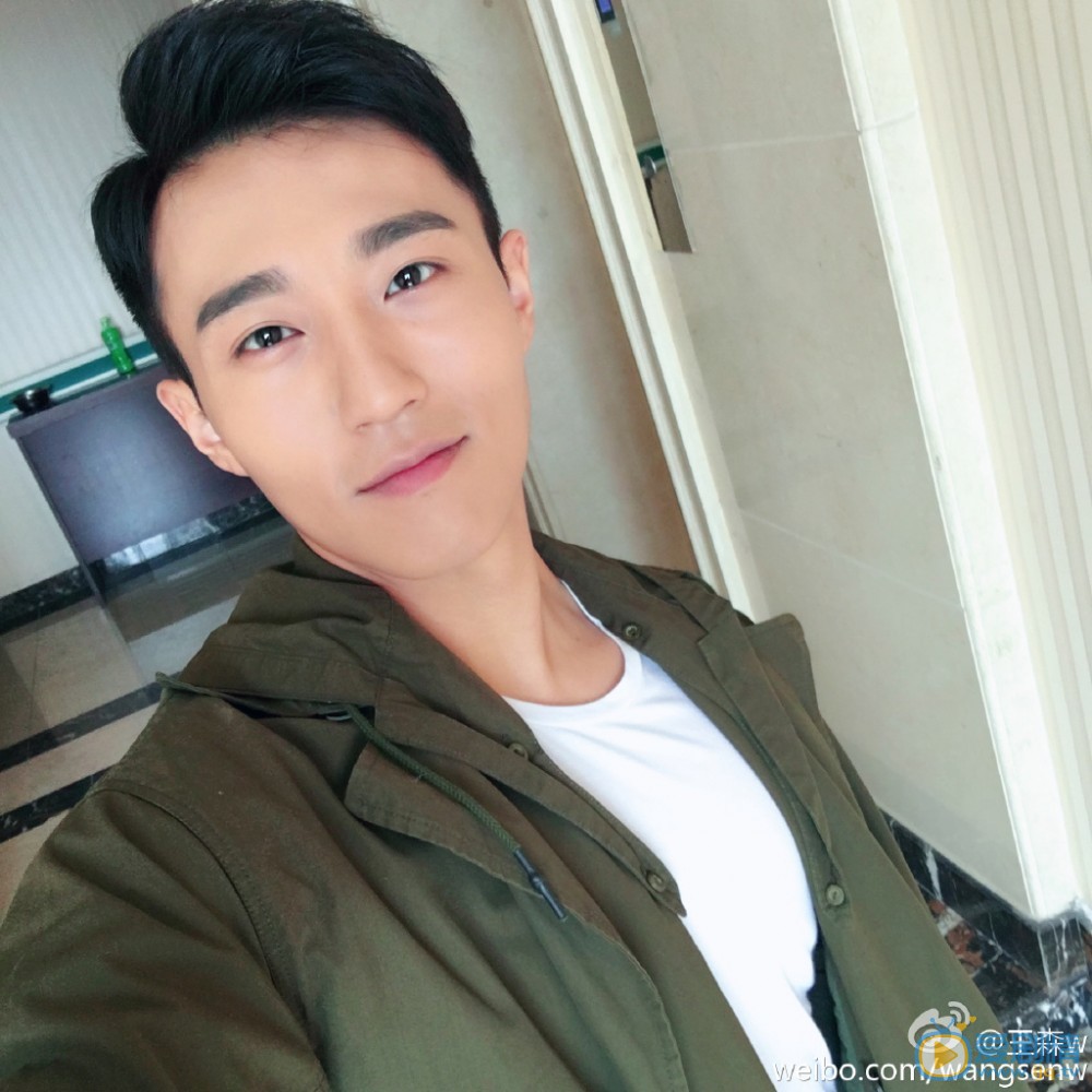 外科風雲揚子軒扮演者王森寫真生活照欣賞