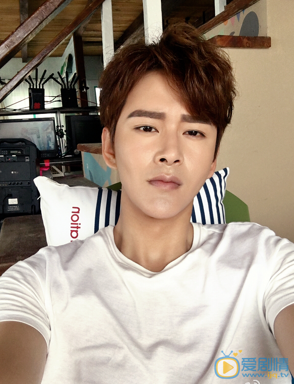 那片星空那片海江易盛是誰演的?江易盛扮演者黃明個人資料寫真照欣賞