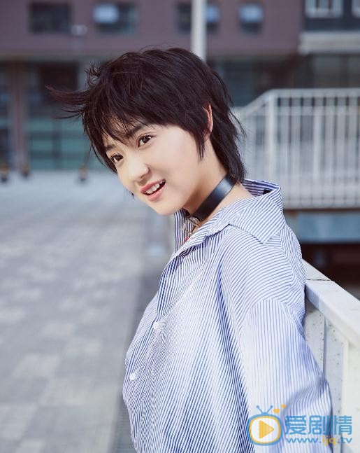 忽而今夏何洛是誰演的？忽而今夏河洛扮演者卜冠今個人資料、寫真及生活照欣賞