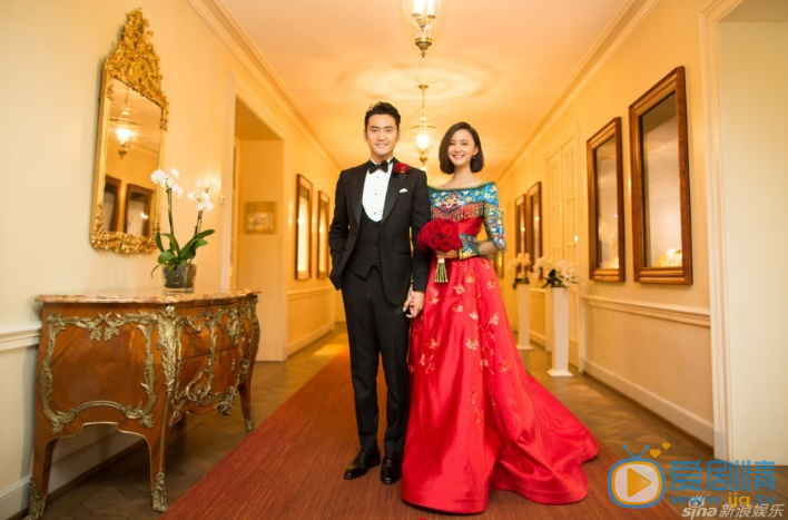 袁弘張歆藝德國古堡大婚現場照  伴娘伴郎史上顏值最高