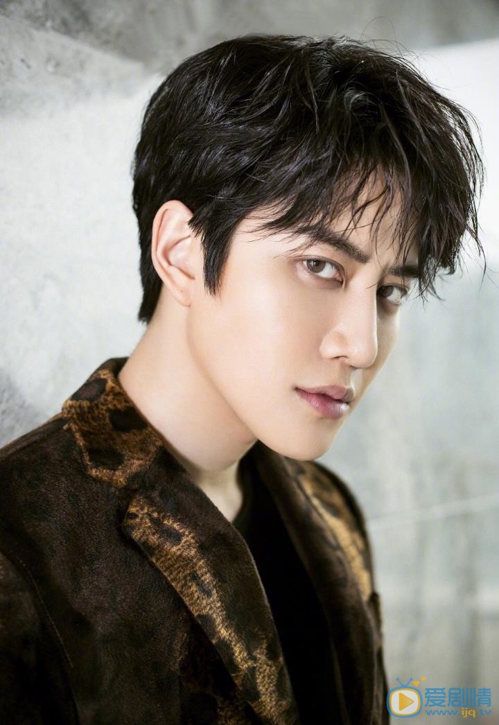 游泳先生白泳澤是誰扮演的?白泳澤扮演者Mike個人資料、寫真及生活照欣賞