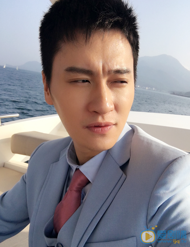  歡樂頌2曲連傑是誰演的？曲連傑扮演者郭曉然個人資料生活照欣賞